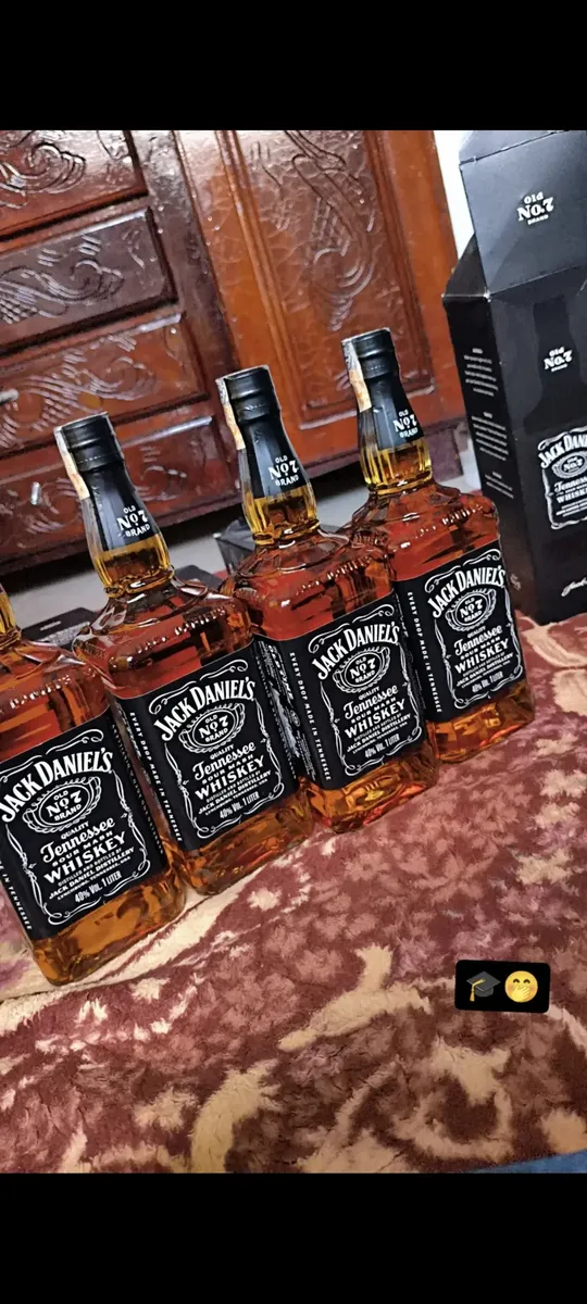 Avaliação com garrafas Jack Daniel's Old No. 7