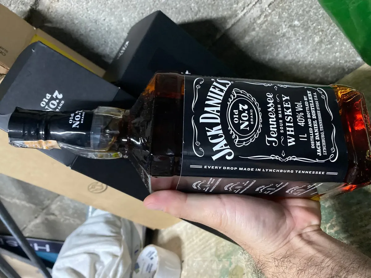 Avaliação com garrafa Jack Daniel's Old No. 7 lacrada